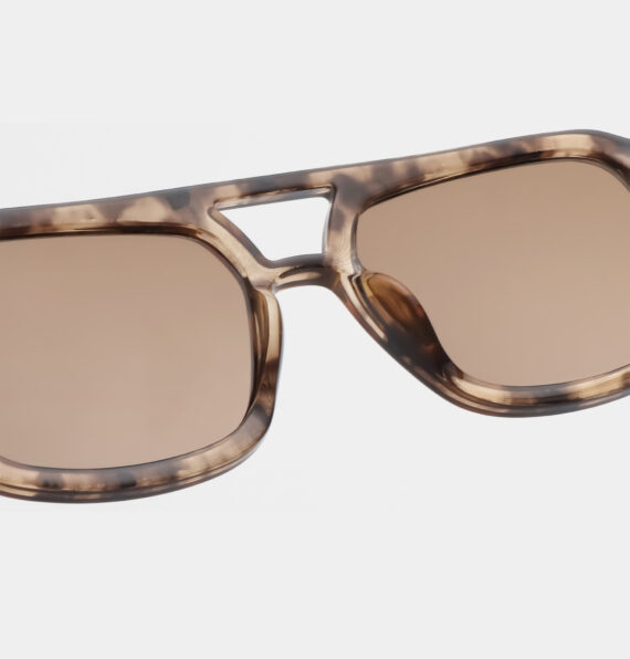 A.Kjaerbede zonnebril model KAYA kleur coquina met bronze glazen AKsunnies bril sunglasses eyewear