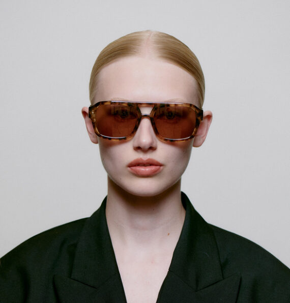 A.Kjaerbede zonnebril model KAYA kleur coquina met bronze glazen AKsunnies bril sunglasses eyewear