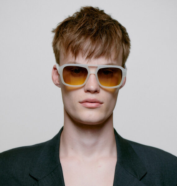 A.Kjaerbede zonnebril model KAYA kleur wit met oker glazen AKsunnies bril sunglasses eyewear