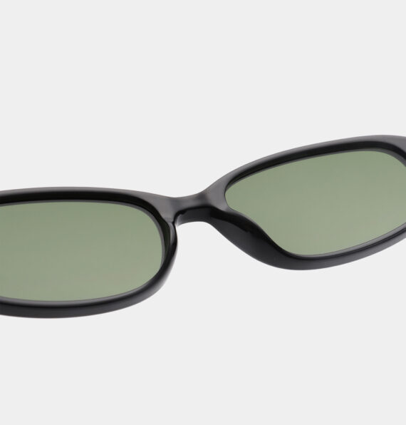 A.Kjaerbede zonnebril model MACY kleur zwart met groene glazen AKsunnies bril sunglasses eyewear