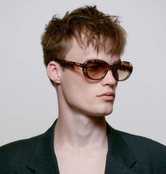 A.Kjaerbede zonnebril model ANMA kleur coquina met bruine glazen AKsunnies bril sunglasses eyewear