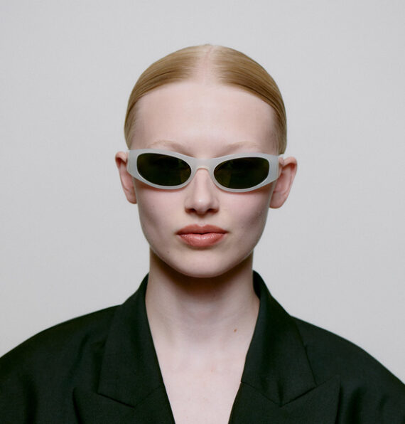 A.Kjaerbede zonnebril model GUST kleur WIT met GROENE glazen AKsunnies bril sunglasses eyewear
