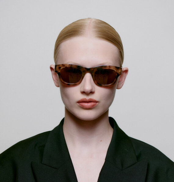 A.Kjaerbede zonnebril model LANE kleur coquina met bronzen glazen AKsunnies bril sunglasses eyewear